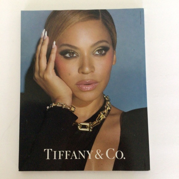 ARCHITECTURAL DIGEST MAGAZINE JANUARY 2023 ISSUE NWT - Picture 8 of 8